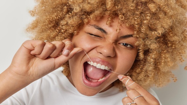 The Pros and Cons of Different Types of Dental Floss